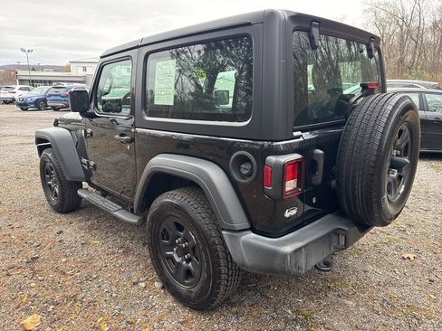 Used 2018 Jeep Wrangler Sport image 7