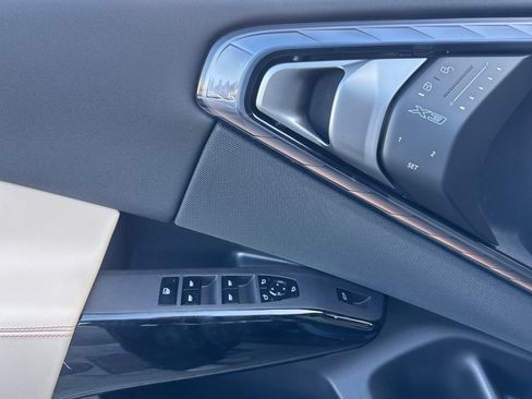 Used 2026 BMW X3 xDrive30 w/ Premium Package image 12