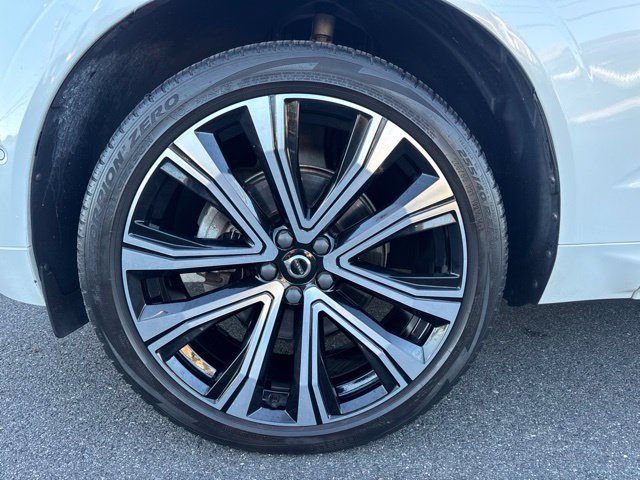 Used 2023 Volvo XC60 B5 Ultimate w/ Climate Package AWD/4WD image 9