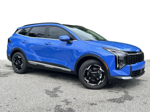 New 2026 Kia Sportage EX w/ EX Panorama Roof Package image 2