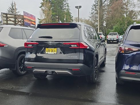 New 2026 Toyota Grand Highlander Platinum image 2