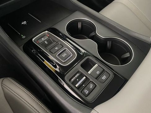 Certified 2025 Honda Pilot EX-L image 30