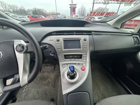 Used 2012 Toyota Prius Three image 8