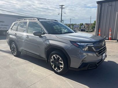 Used 2025 Subaru Forester Premium w/ Convenience Package #1