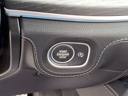 Certified 2025 Mercedes-Benz GLS 450 4MATIC image 24