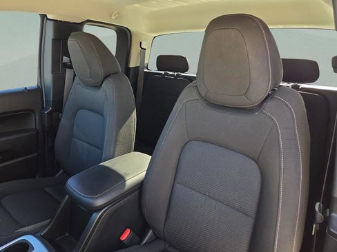Used 2022 Chevrolet Colorado LT image 32