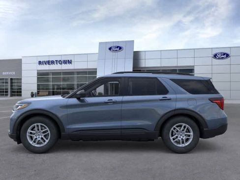 New 2026 Ford Explorer Active RWD image 3