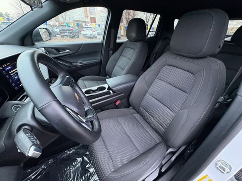 Used 2025 Chevrolet Equinox LT image 35