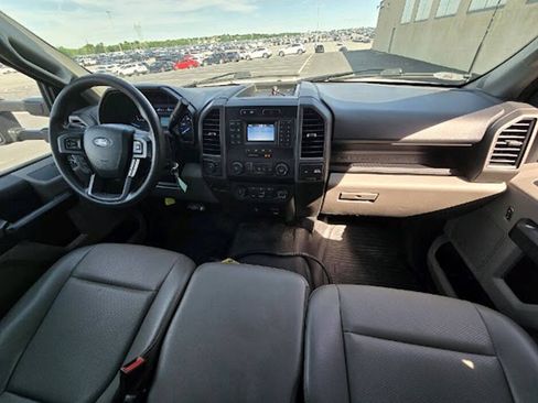 Used 2022 Ford F550 4x4 Regular Cab Super Duty image 14