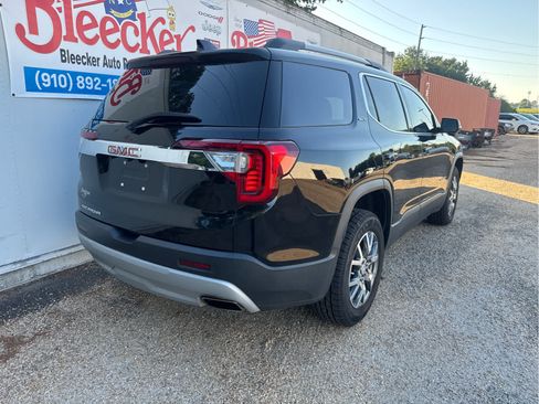 Used 2023 GMC Acadia SLT FWD image 3