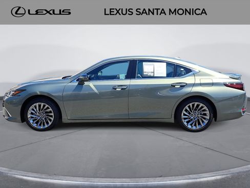 Used 2025 Lexus ES 300h Ultra Luxury w/ Accessory Package (Z2) FWD image 8