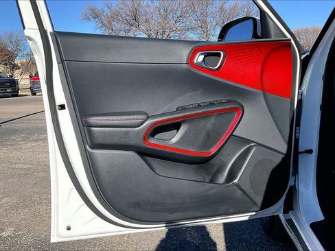 Used 2025 Kia Soul GT-Line image 20