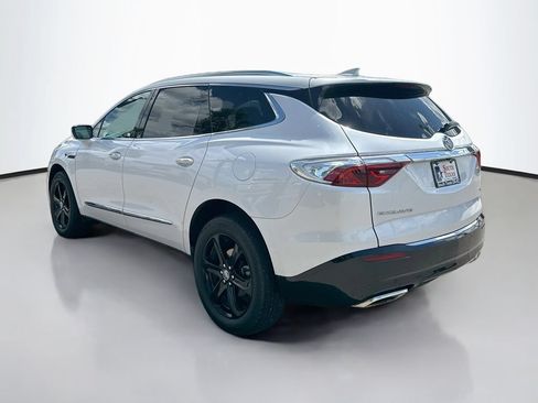 Used 2024 Buick Enclave Essence w/ Sport Touring Edition FWD image 5