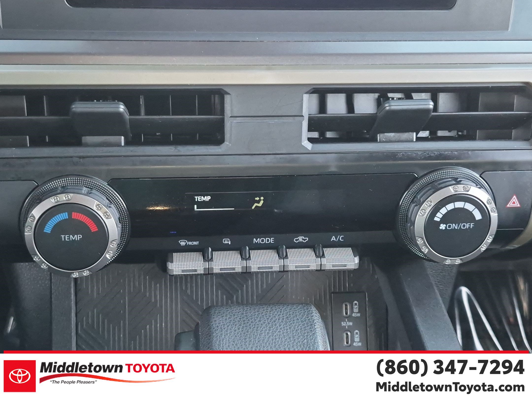 Used 2025 Toyota Tacoma SR5 AWD/4WD image 25