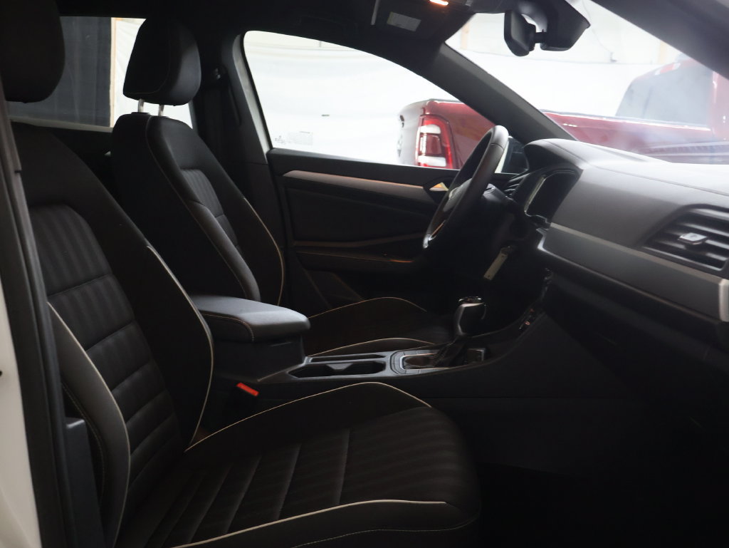 Used 2024 Volkswagen Jetta Sport FWD image 9