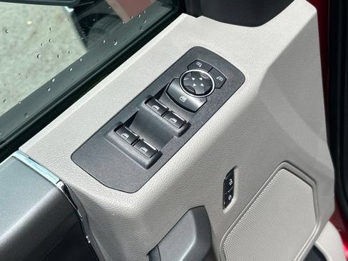 Used 2016 Ford F150 XLT w/ Equipment Group 302A Luxury AWD/4WD image 27