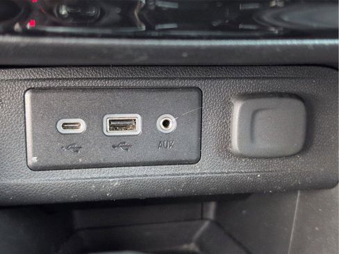 Used 2022 Buick Encore GX Select FWD image 31