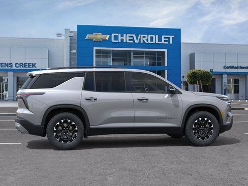 New 2027 Chevrolet Traverse Z71 w/ Driver Confidence Package AWD/4WD image 3