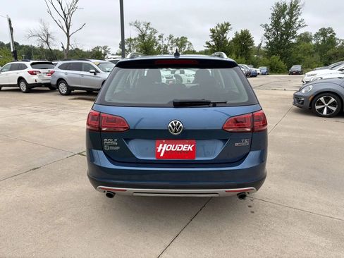Used 2017 Volkswagen Golf Alltrack SE AWD/4WD image 7