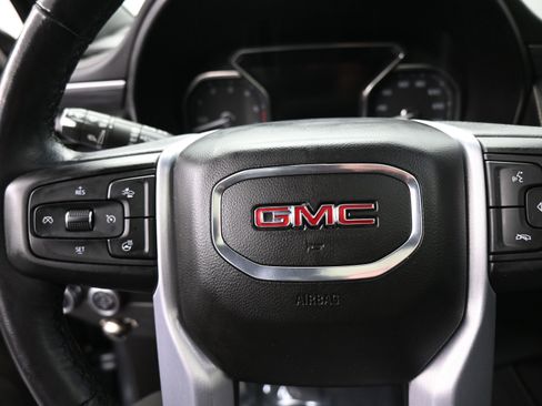 Used 2021 GMC Yukon XL SLT w/ SLT Premium Package image 17