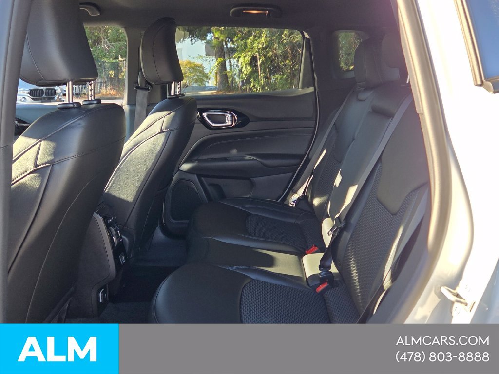 Used 2026 Jeep Compass Latitude AWD/4WD image 4