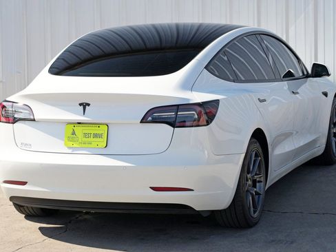 Used 2022 Tesla Model 3 image 55
