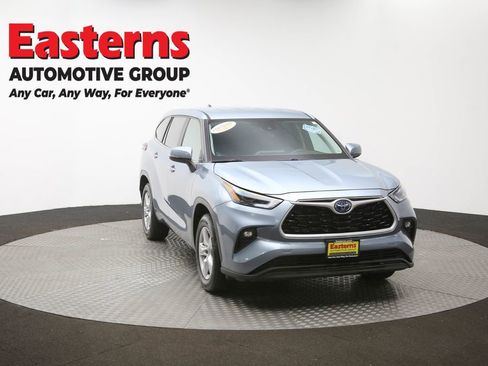 Used 2023 Toyota Highlander LE image 51