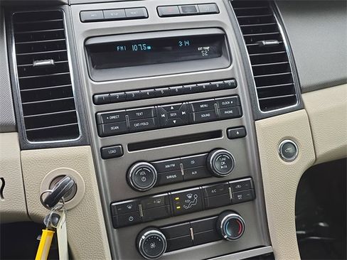 Used 2012 Ford Taurus SE image 24