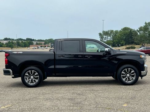 Used 2022 Chevrolet Silverado 1500 LT AWD/4WD image 40