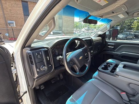Used 2018 Chevrolet Silverado 3500 W/T w/ WT Convenience Package AWD/4WD image 12