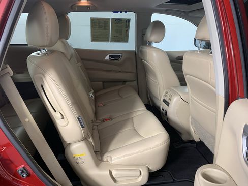 Used 2020 Nissan Rogue SV image 40