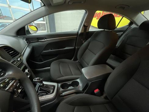 Used 2020 Hyundai Elantra SE w/ Cargo Package (C1) image 12