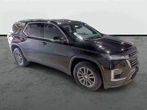 Used 2023 Chevrolet Traverse LT AWD/4WD image 5