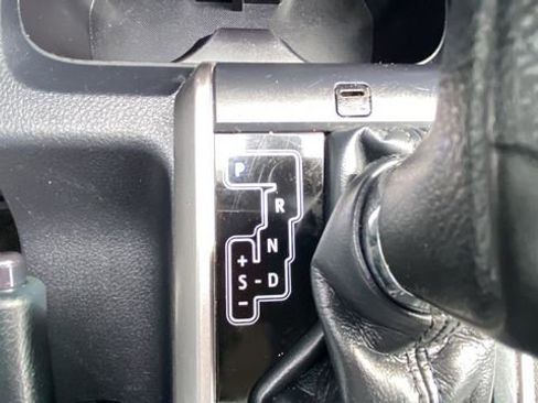 Used 2019 Toyota Tacoma SR5 AWD/4WD image 27