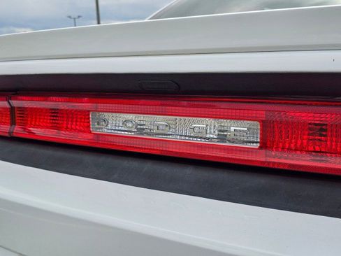 Used 2014 Dodge Challenger R/T image 19