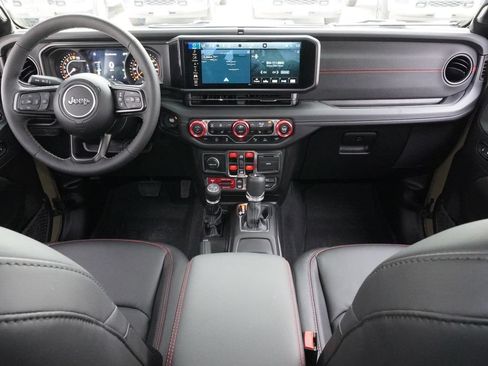 Used 2025 Jeep Gladiator Rubicon AWD/4WD image 22