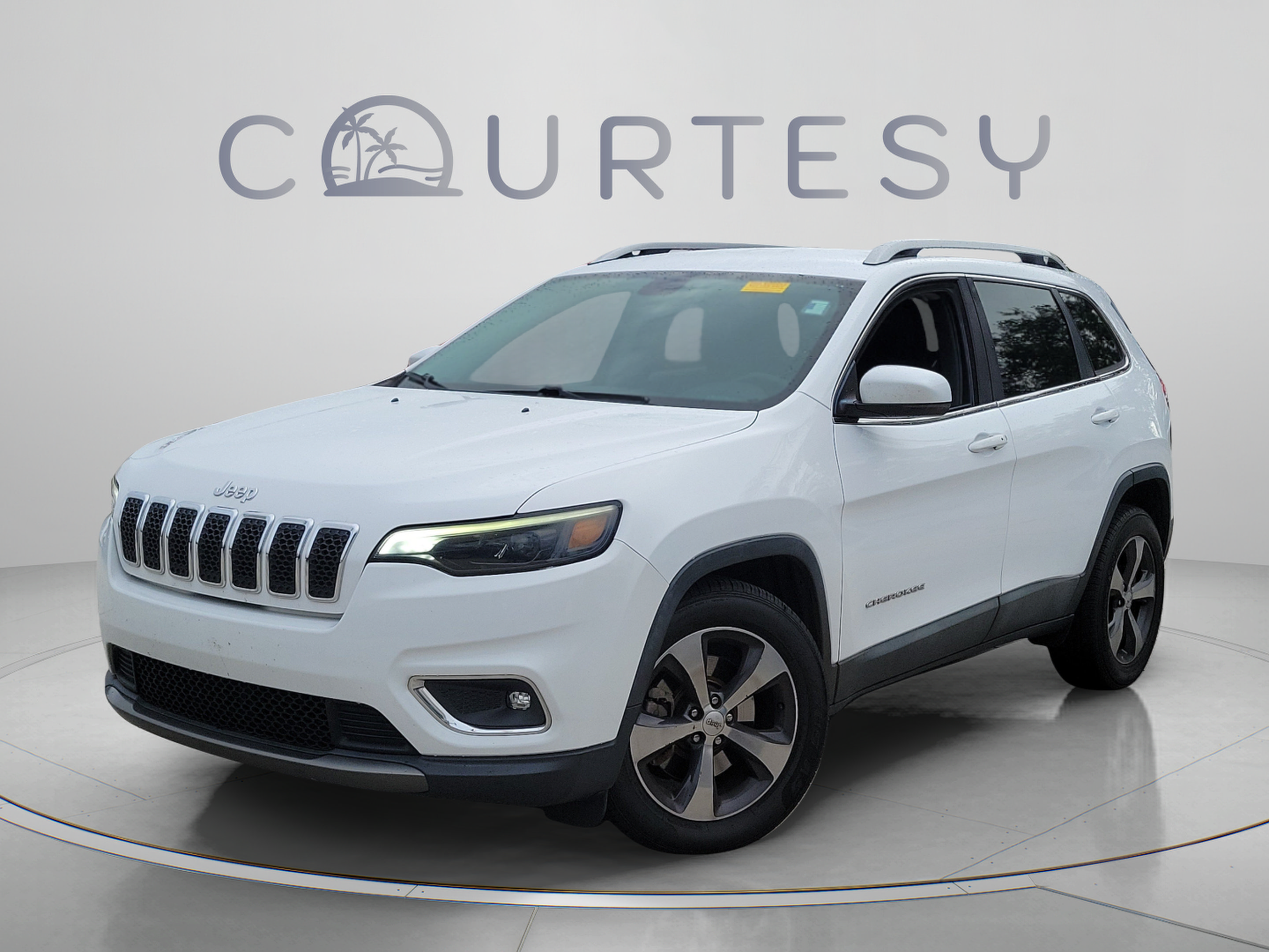 Used 2019 Jeep Cherokee Limited FWD image 1