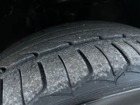 Used 2016 Toyota Camry XSE w/ Moonroof Package image 29