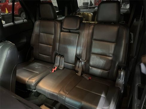 Used 2014 Ford Explorer XLT w/ Equipment Group 202A image 28