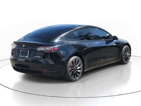Used 2021 Tesla Model 3 Performance image 4