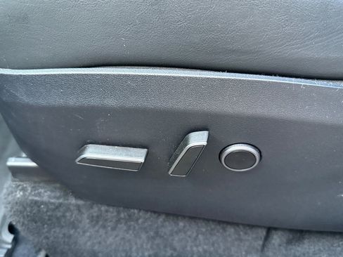 Used 2025 Tesla Model Y Long Range image 12