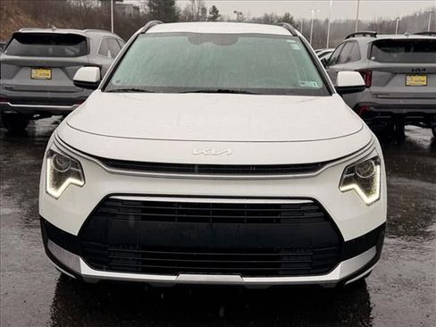Used 2025 Kia Niro LX FWD image 14