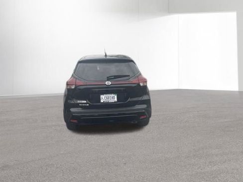 Used 2021 Nissan Kicks S FWD image 7