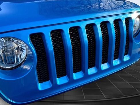 Used 2023 Jeep Wrangler Sport S image 5