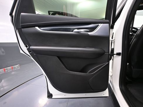 Used 2024 Cadillac XT5 Premium Luxury image 42