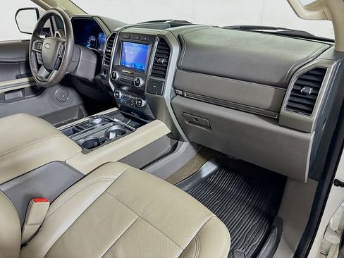 Used 2020 Ford Expedition Max XLT w/ Equipment Group 202A RWD image 28