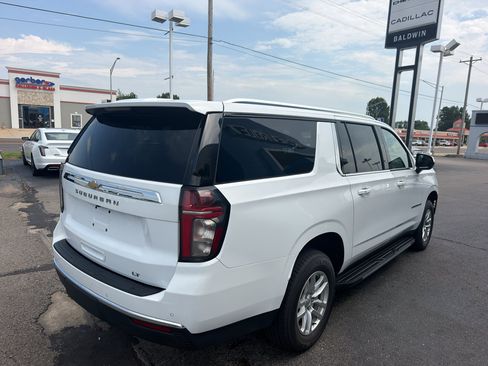 Used 2024 Chevrolet Suburban LT AWD/4WD image 4