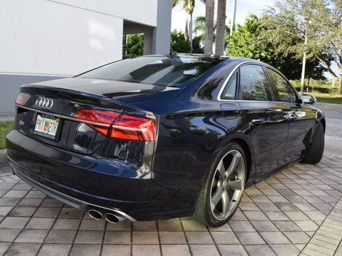 Used 2015 Audi S8 image 6