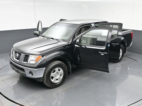 Used 2007 Nissan Frontier SE w/ SE Value Truck Pkg image 37