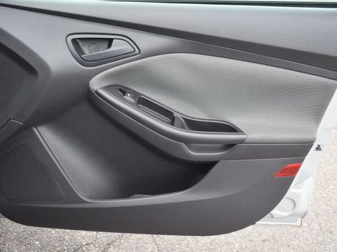 Used 2012 Ford Focus SE FWD image 33